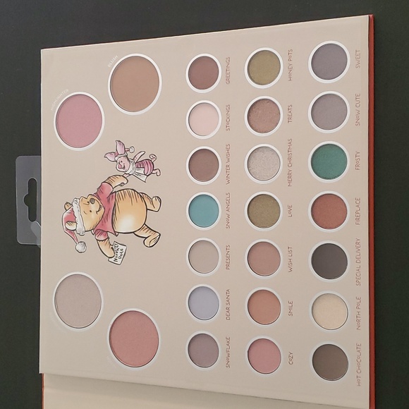 Disney Winnie The Pooh Face and Eye Shadow Palette Highlighter Blush 25 shades - Picture 3 of 12